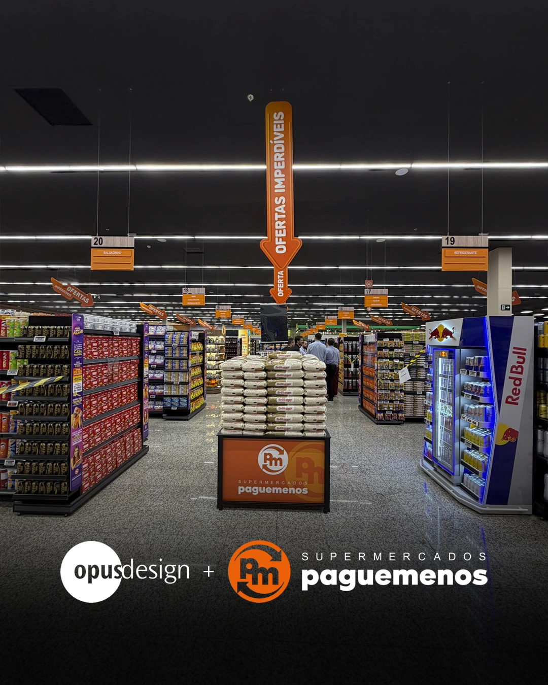 Interior do novo Pague Menos Ribeirão Preto com conceito desenvolvido pela Opus Design